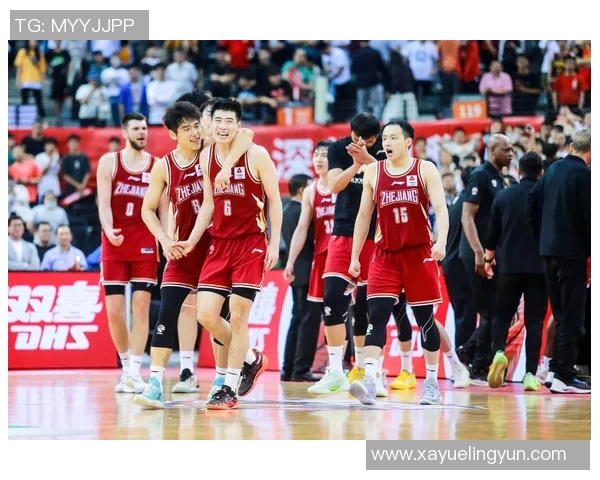 广厦主场红色海洋迎战CBA总决赛G5球迷热情高涨气氛火爆